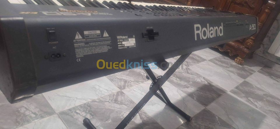 PIANO ROLAND A90