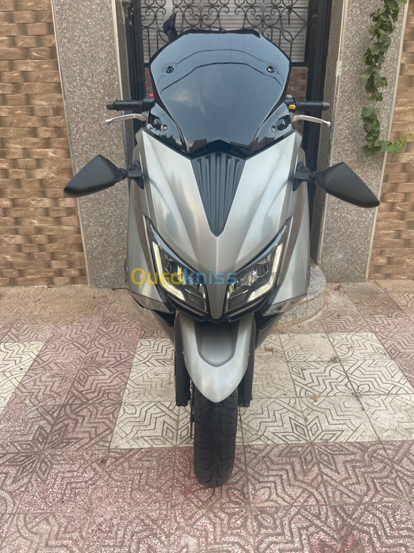 Yamaha Tmax Iron 1 2015