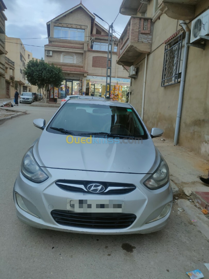 Hyundai Accent RB  4 portes 2013 