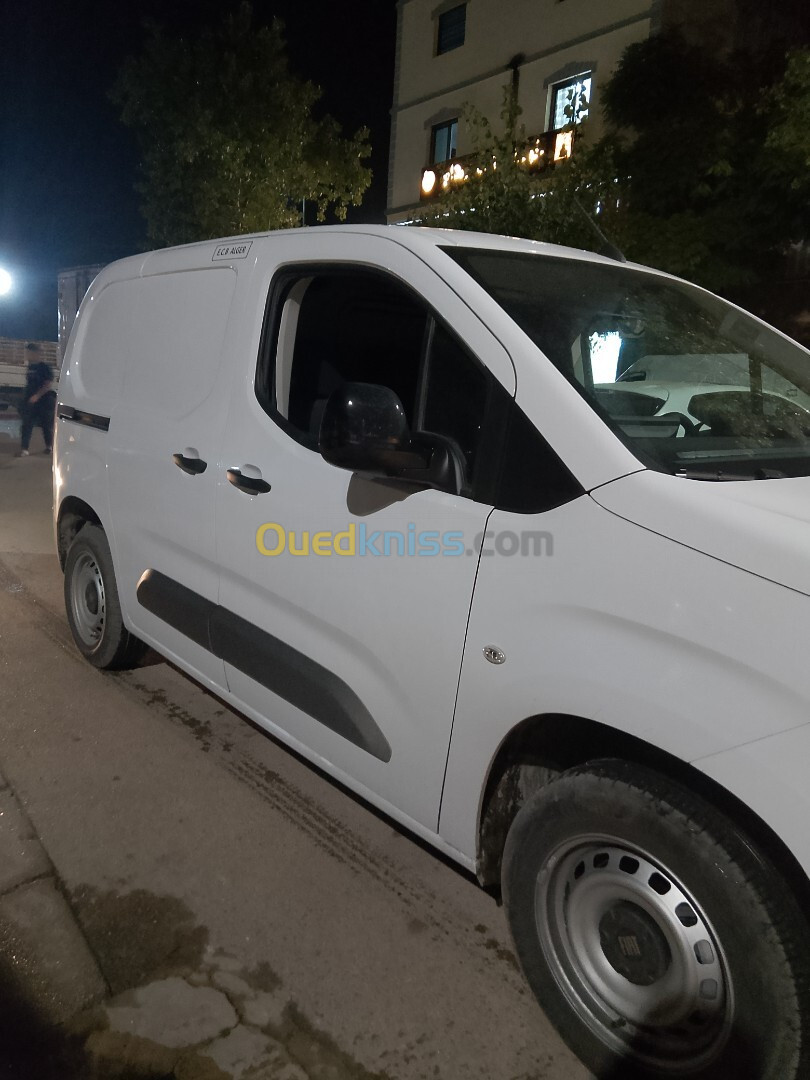 Fiat DOUBLO 2024 Toop