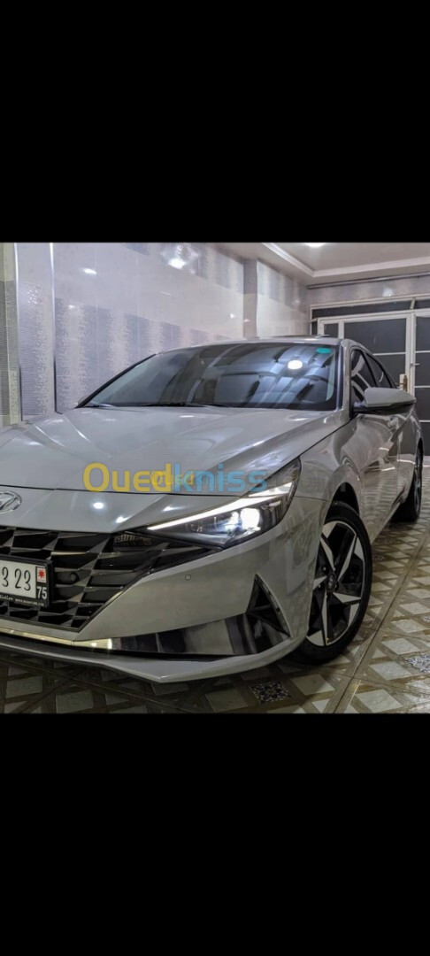 Hyundai Elantra 2023 