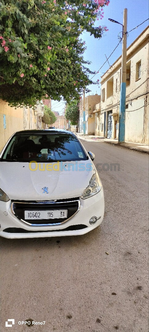 Peugeot 208 2015 Allure