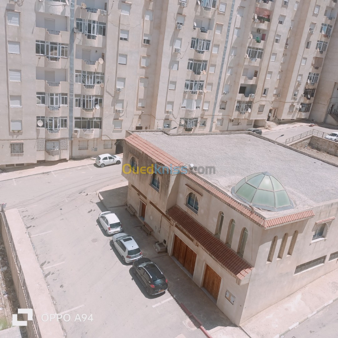 Location Appartement F5 Skikda El Hadaiek