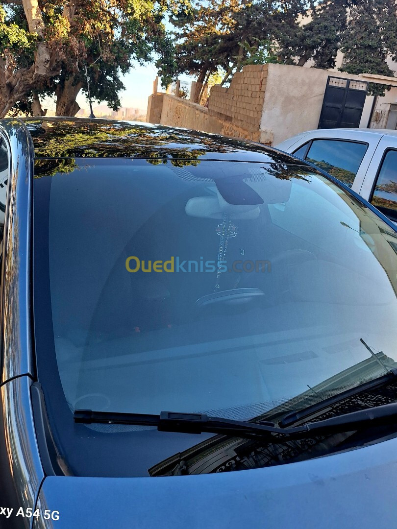 Renault Clio 4 2019 Limited 2