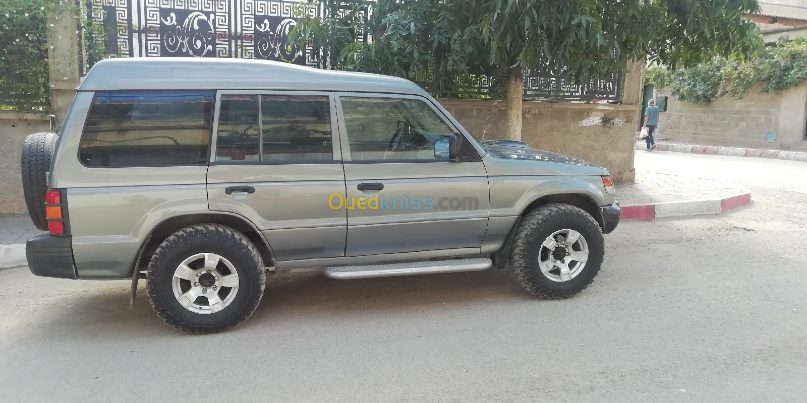 Mitsubishi Pajero Court 1998 Pajero Court