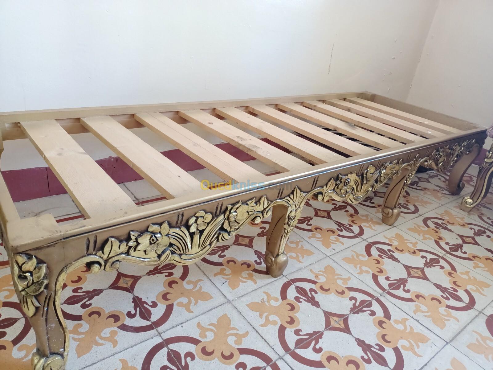 2 banquettes d oré avec matelas 