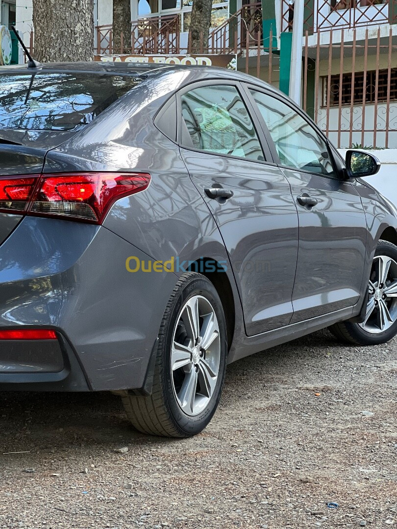 Hyundai Accent RB  5 portes 2018 GL DZ