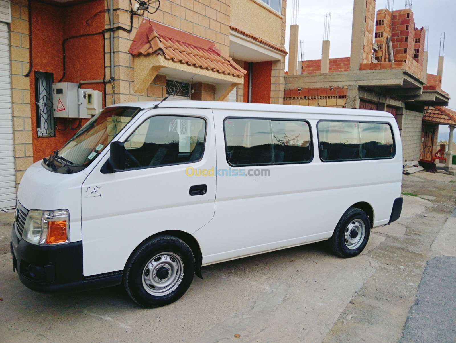 Nissan Urvan 2012