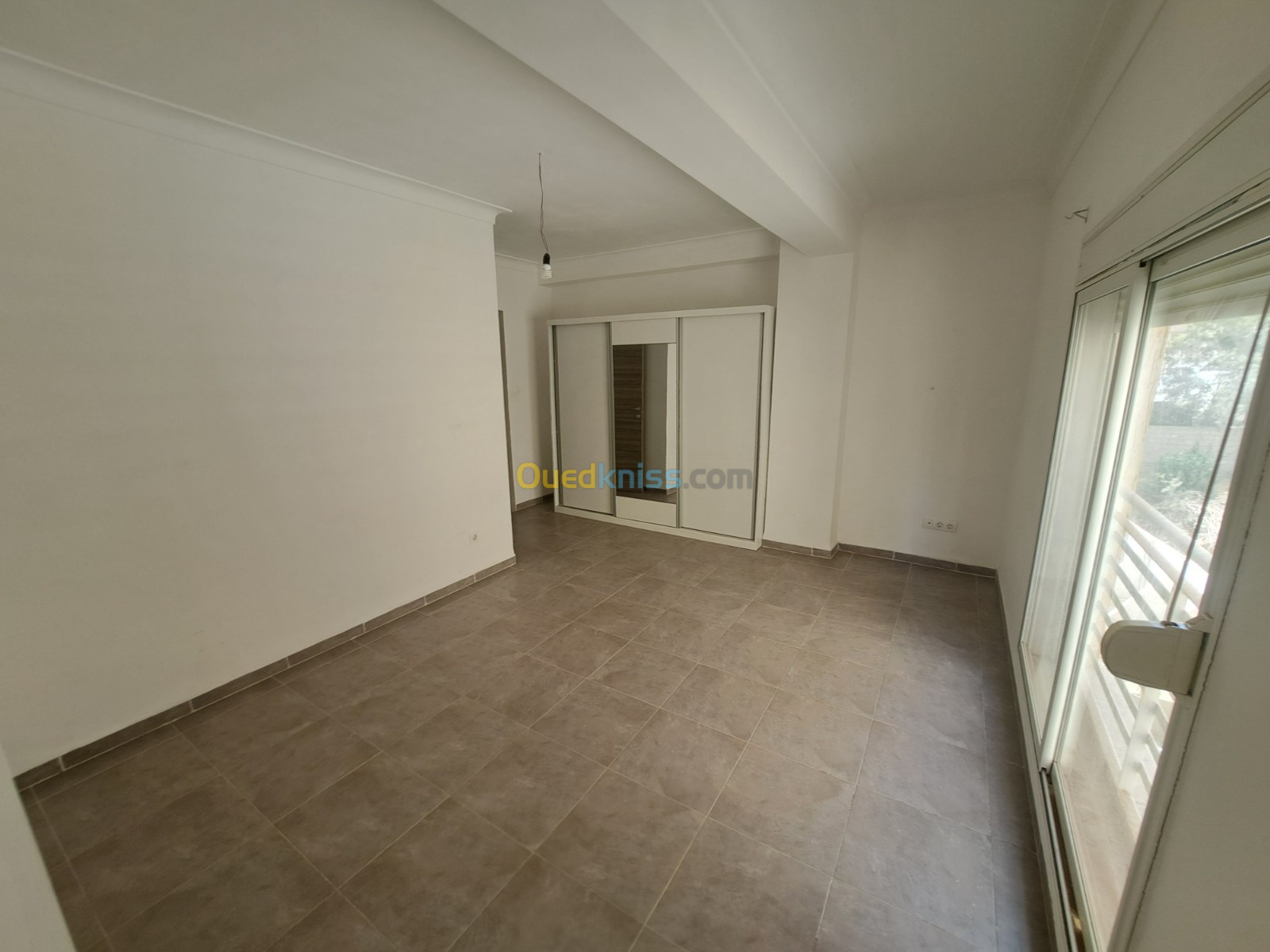 Location Appartement F4 Alger Dely brahim