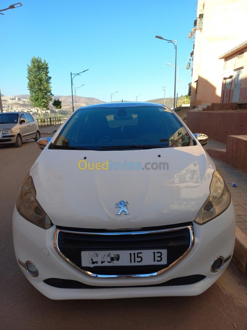 Peugeot 208 2015 Allure