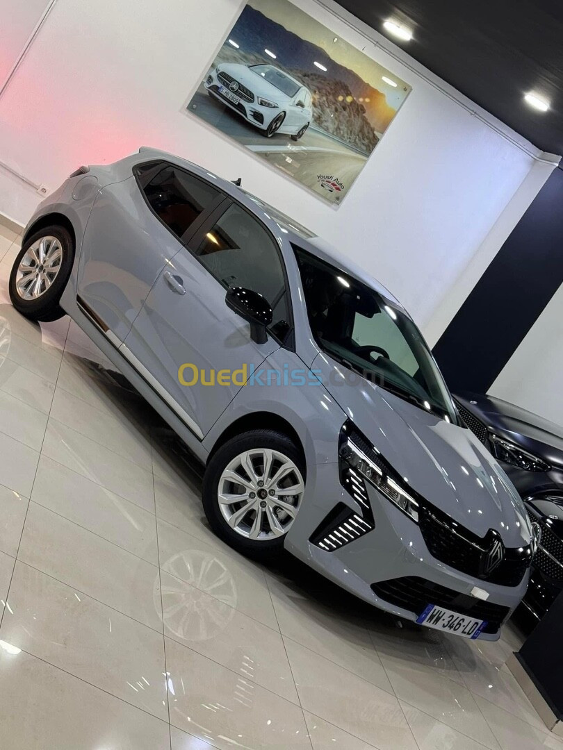 Renault Clio 5 évolution full options 2024 Carte grise 16