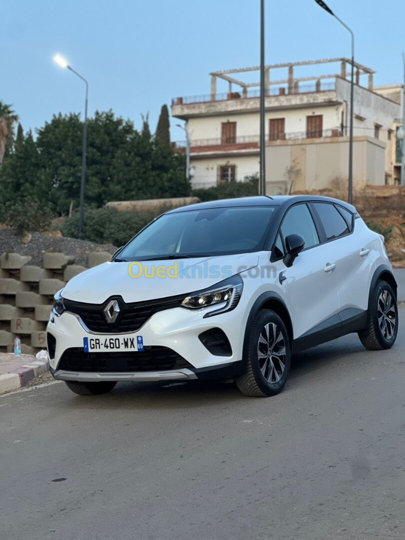 Renault Captur / Clio 5 gpl 2023 Full options