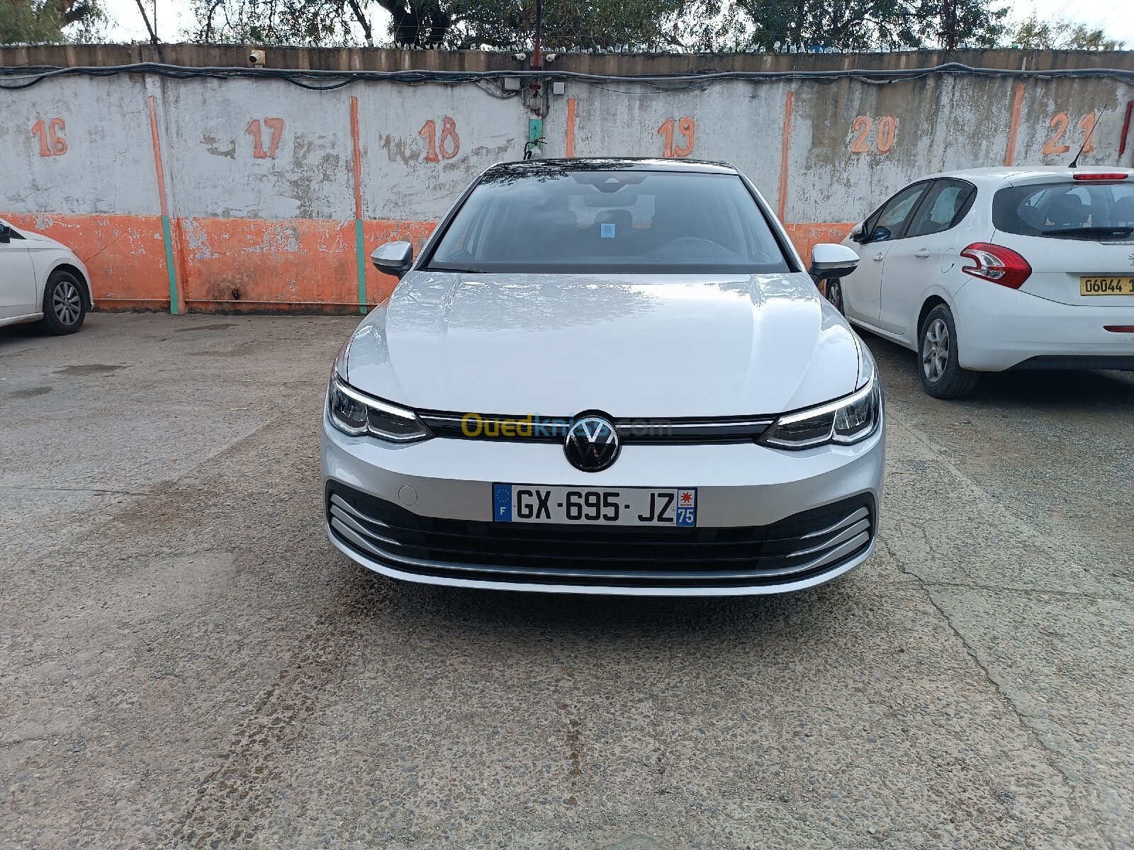 Volkswagen Golf 8 2024 eTSI