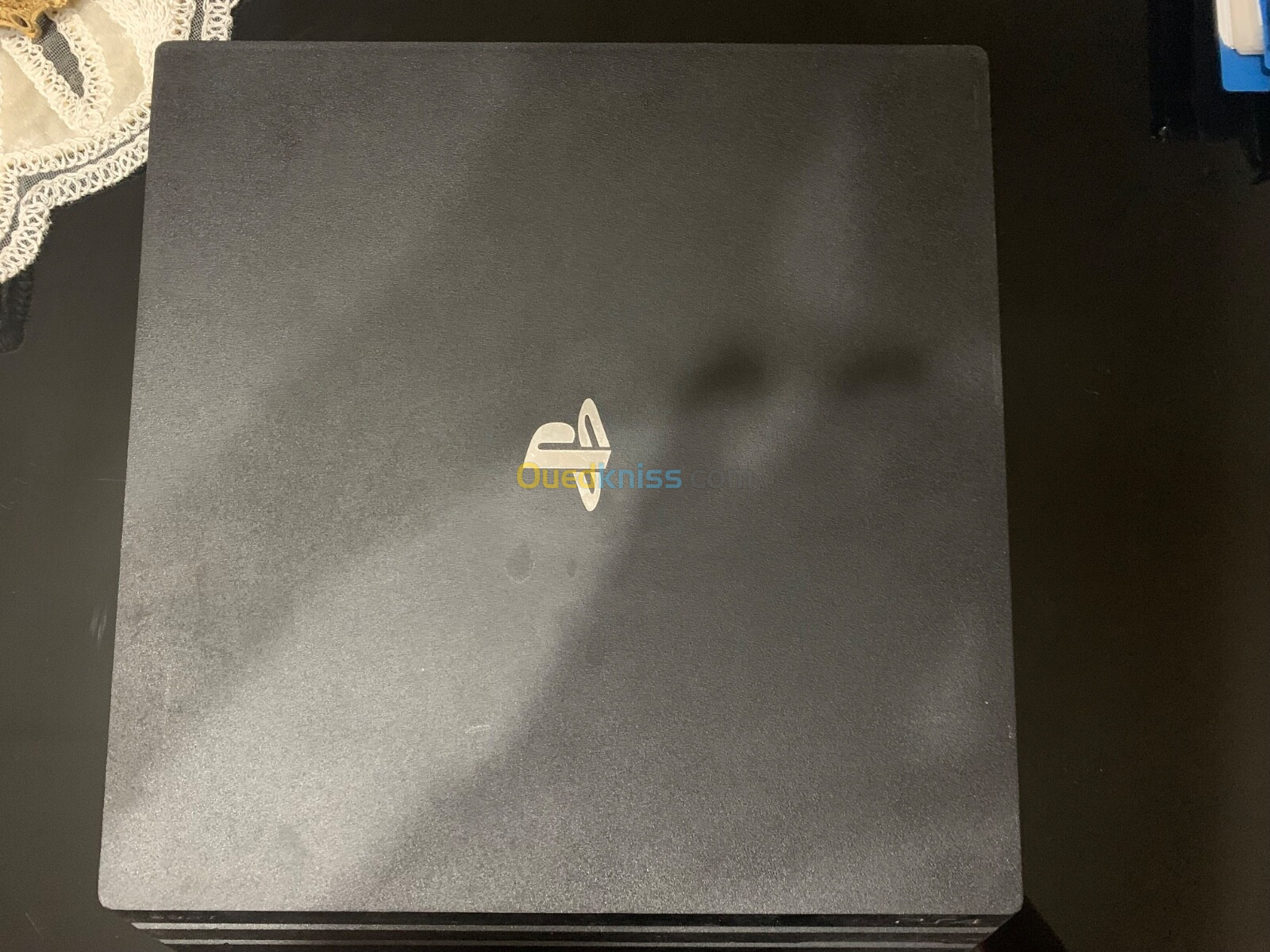 PS4 pro 1tb avec mannet pas flashé