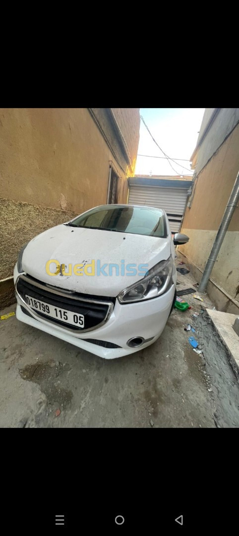 Peugeot 208 2015 Allure