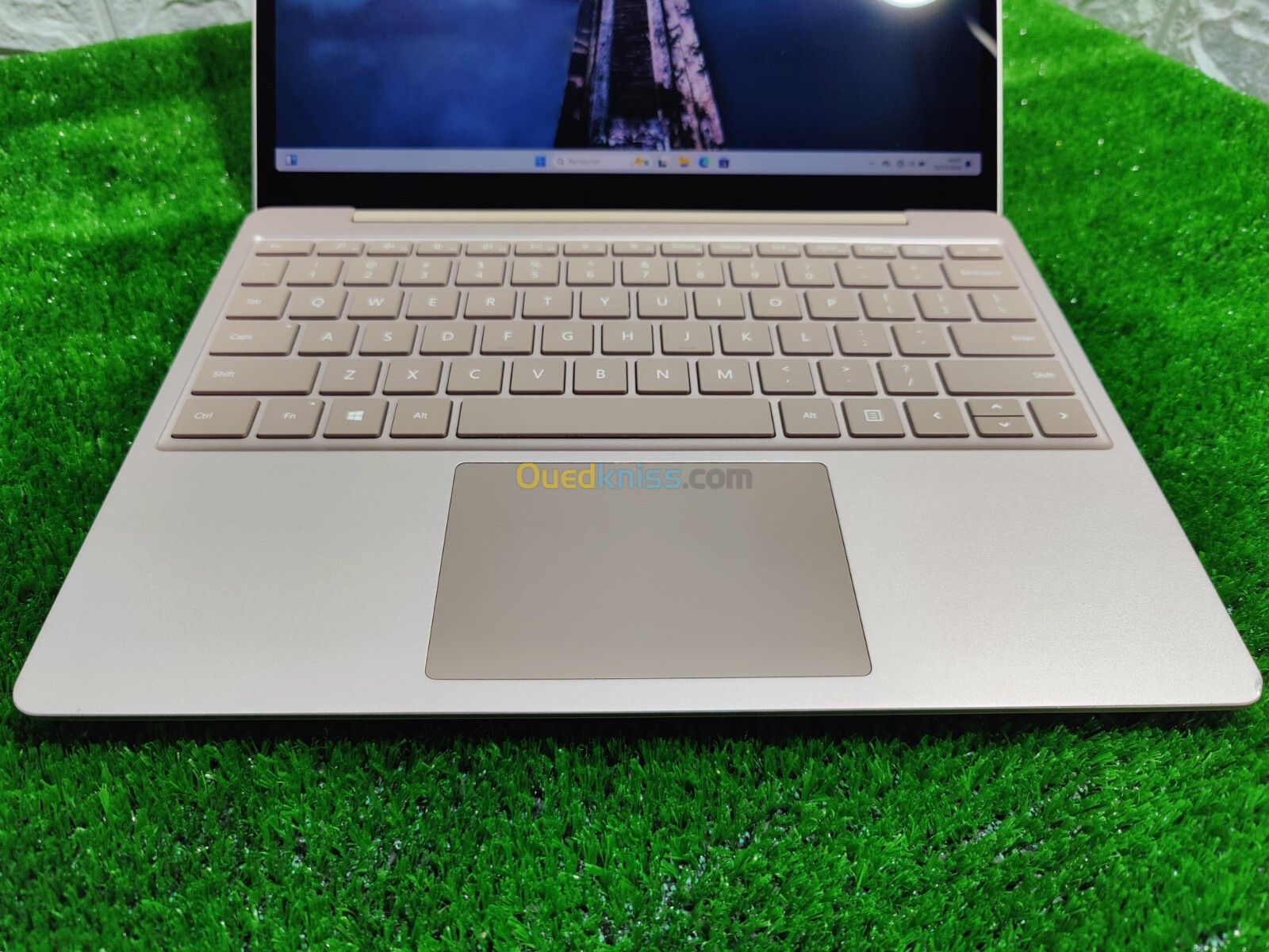 SURFACE GO TACTILE