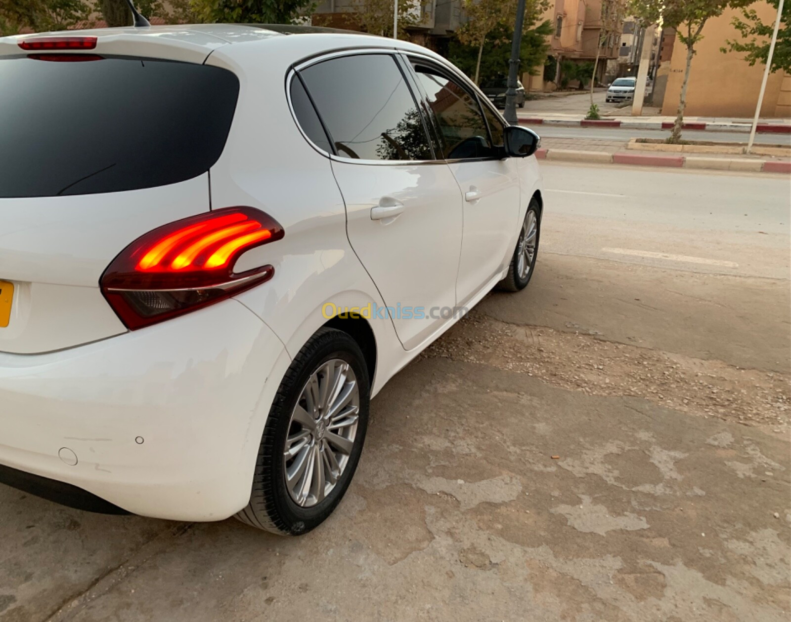 Peugeot 208 2018 Allure Facelift