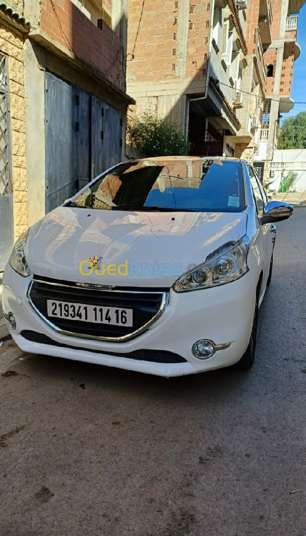 Peugeot 208 2014 Allure