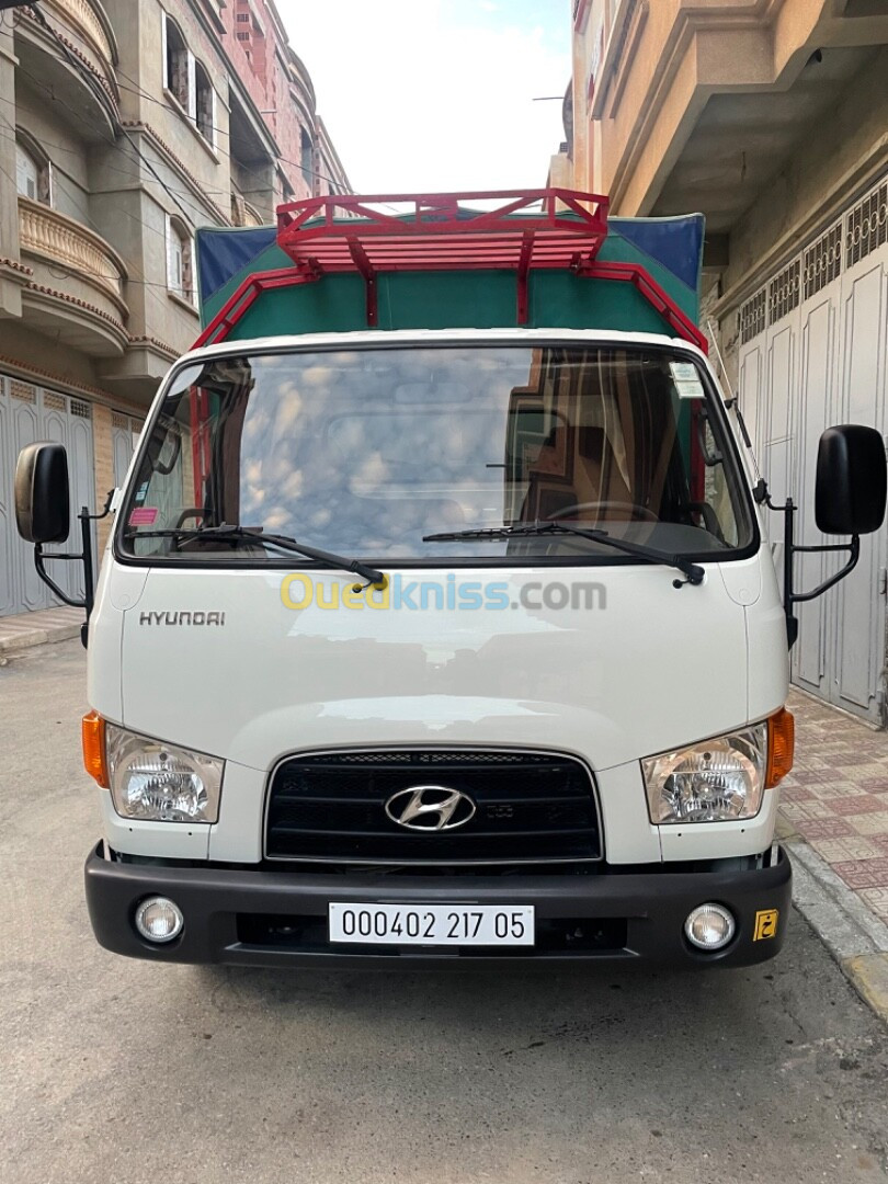 Hyundai HD65 2017