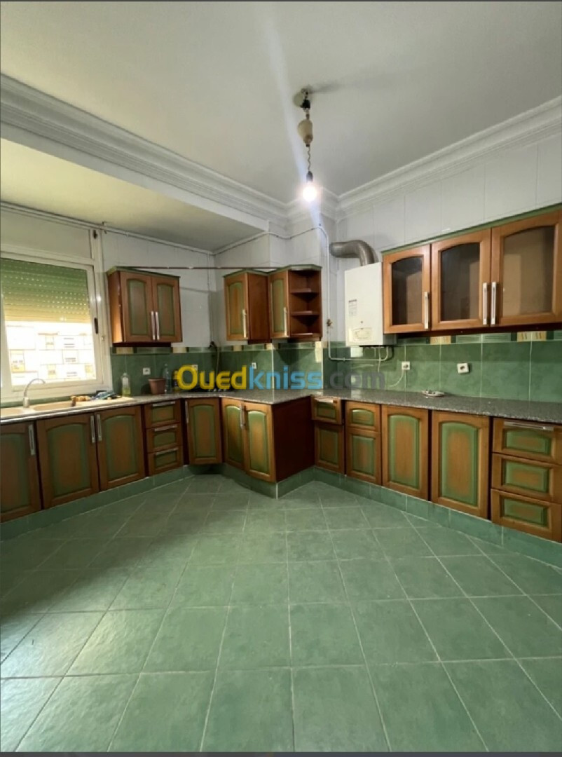 Location Appartement F4 Alger Cheraga