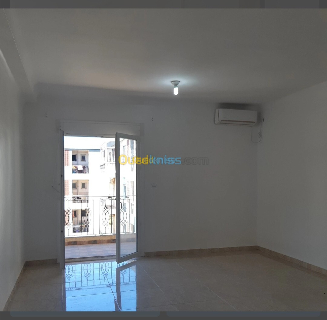 Location Appartement F4 Alger Rahmania