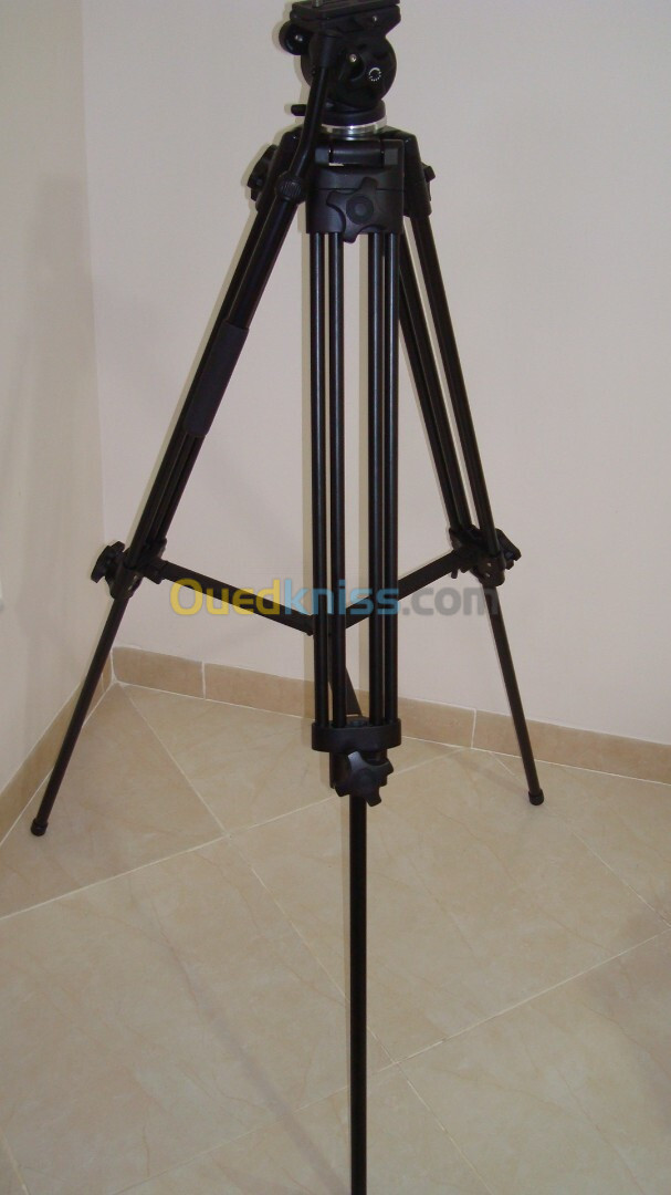 tripod camera pro