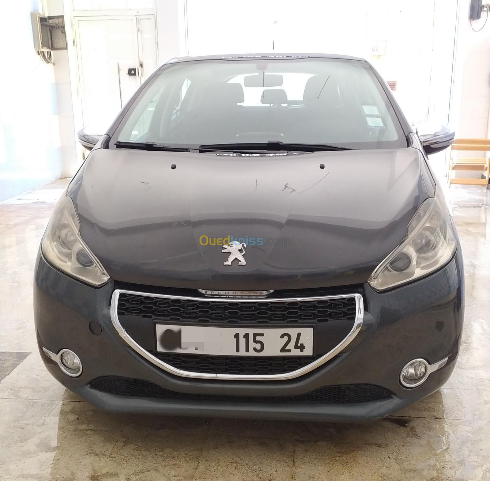 Peugeot 208 2015 Allure