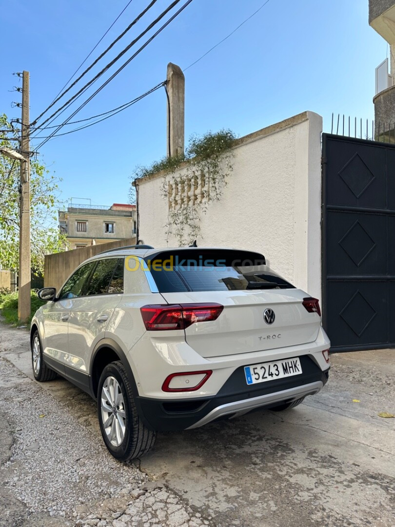 Volkswagen T-Roc 2023 Life