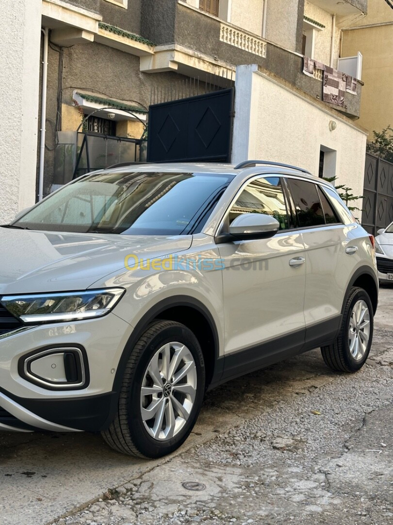 Volkswagen T-Roc 2023 Life