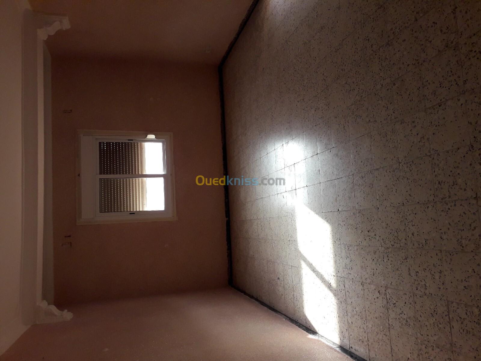 Vente Appartement F4 Oran Ain el bia