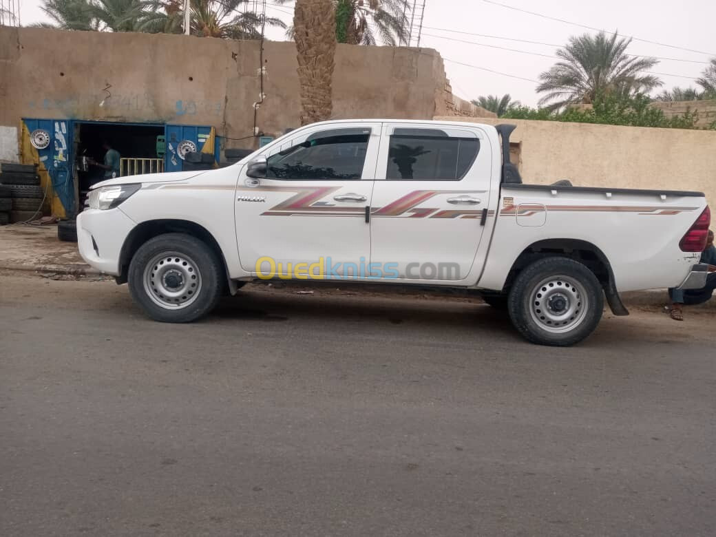 Toyota Hilux 2020 LEGEND SC 4x4