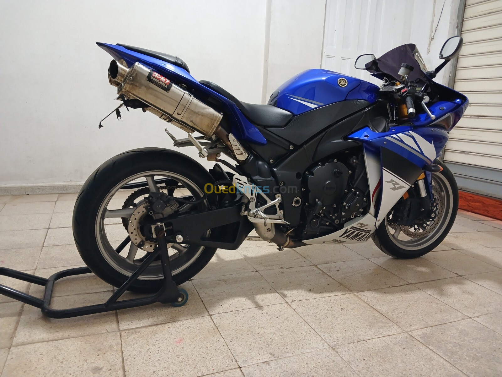 Yamaha R1 crosplaine 2011