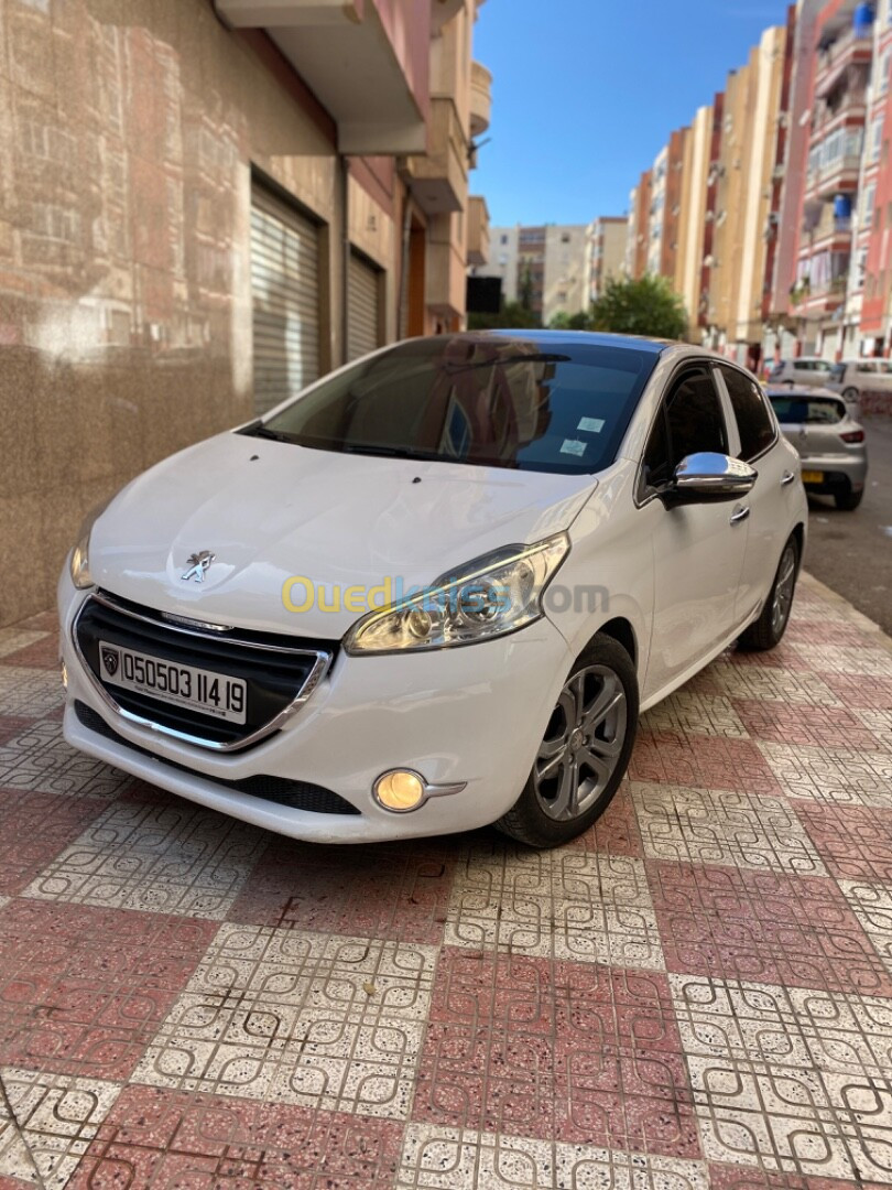 Peugeot 208 2014 Allure