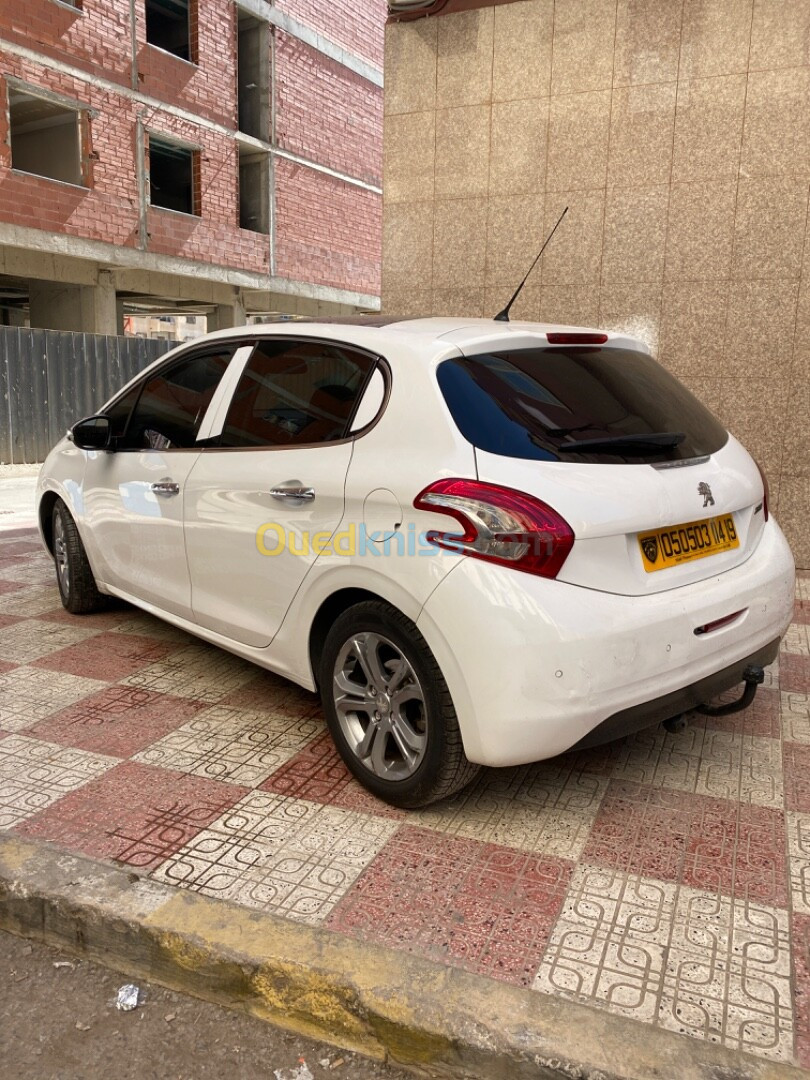 Peugeot 208 2014 Allure