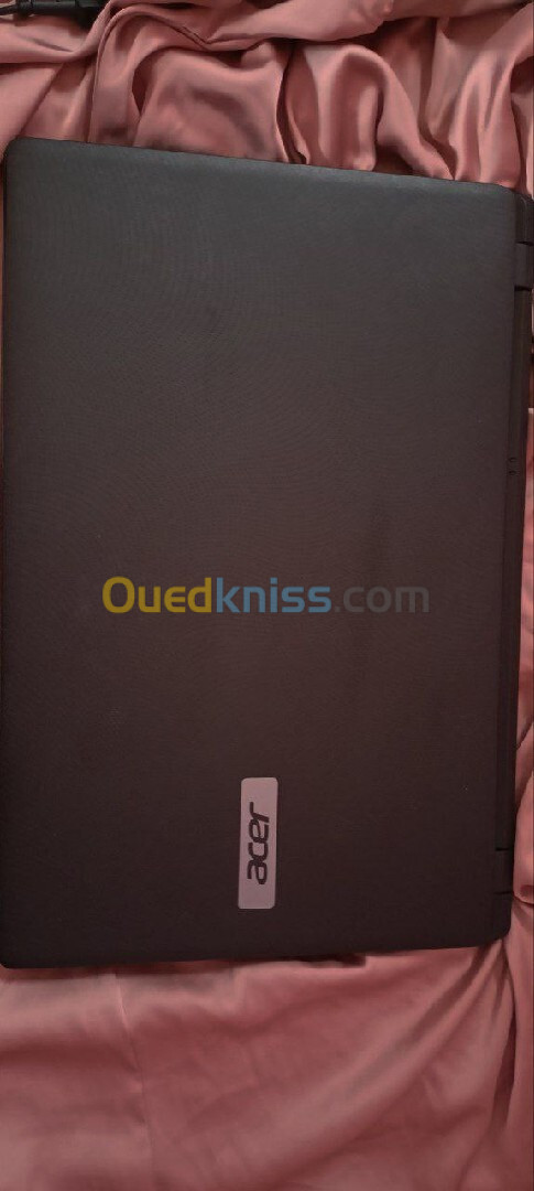 كمبيوتر محمول Acer Aspire ES1-512