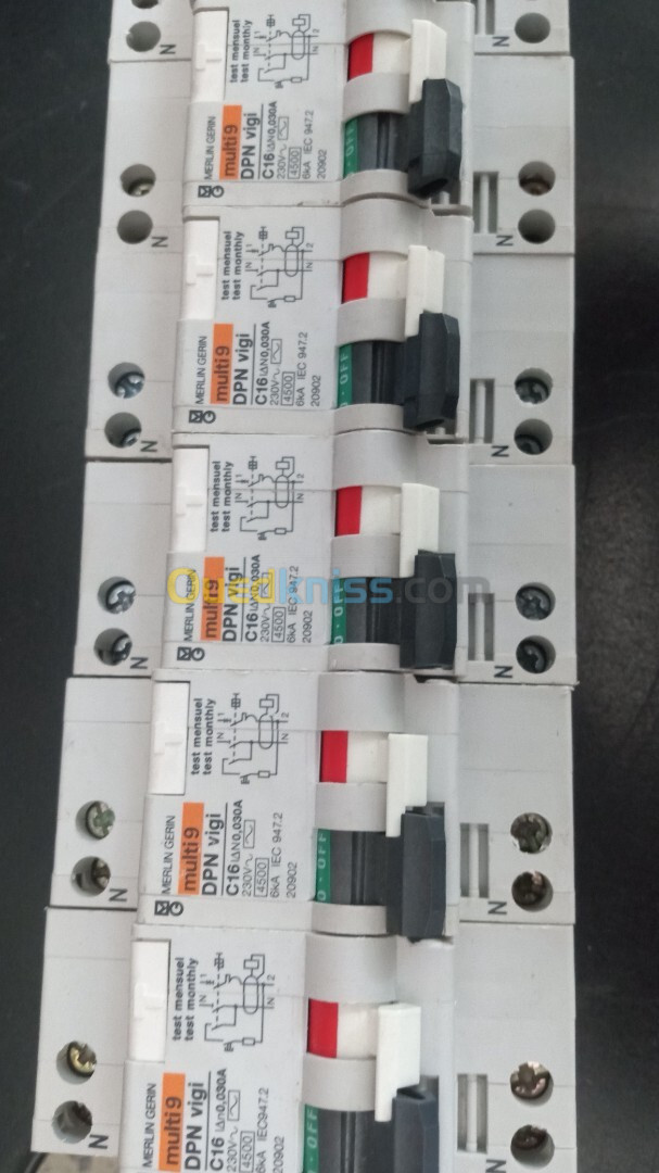 Disjoncteur différentiel 16a