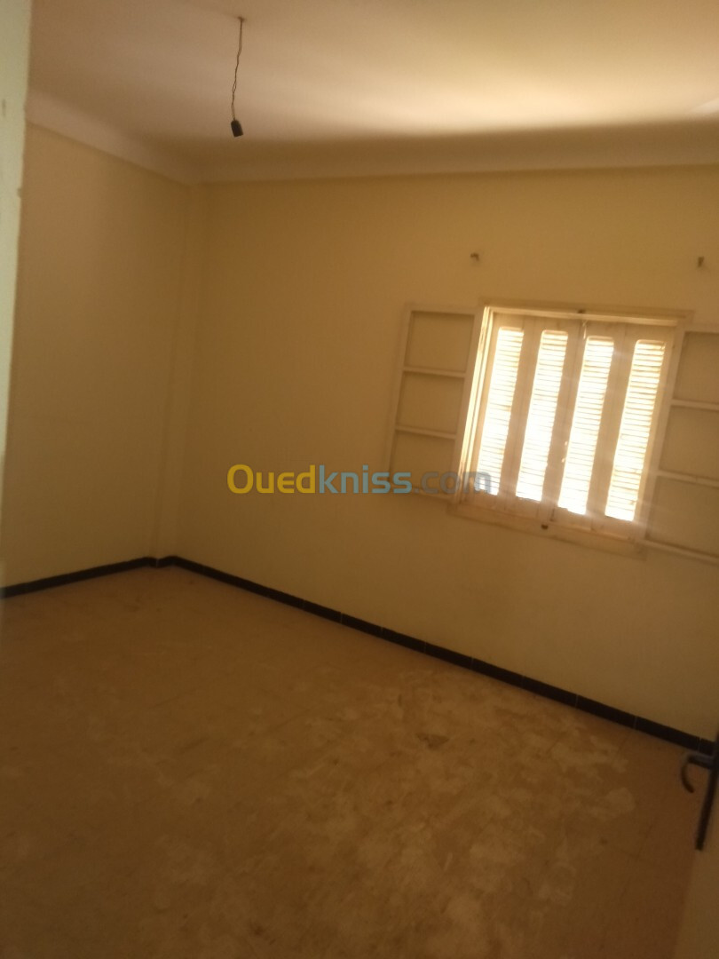 Vente Appartement F03 Boumerdès Corso