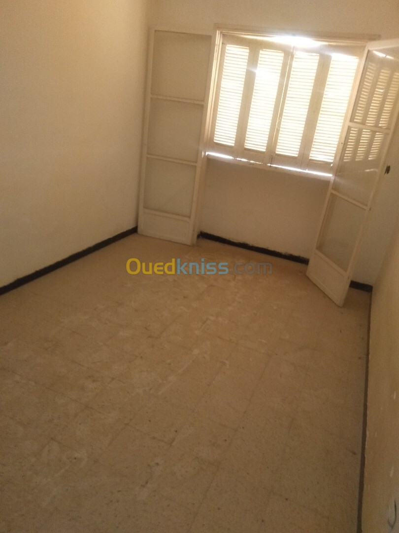 Vente Appartement F03 Boumerdès Corso