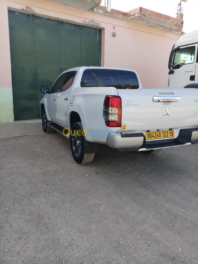 Mitsubishi L200 2022 Doube cabine Evolution