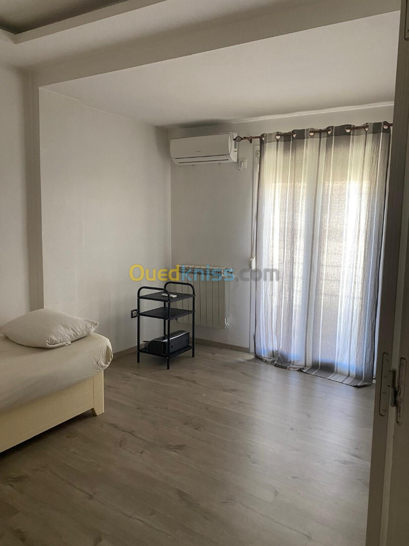 Location vacances Appartement F3 Alger Birkhadem