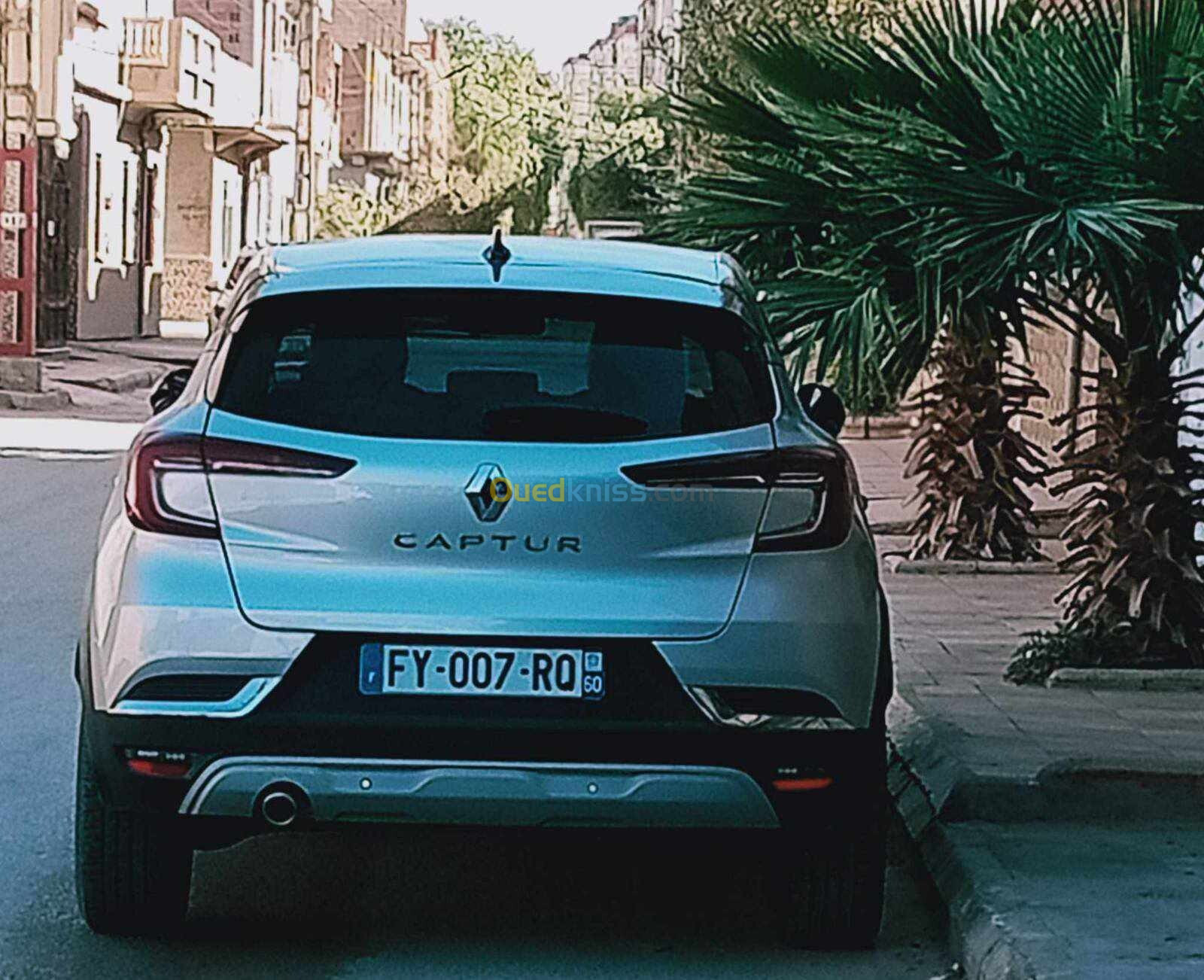 Renault Captur 2021 Inttens