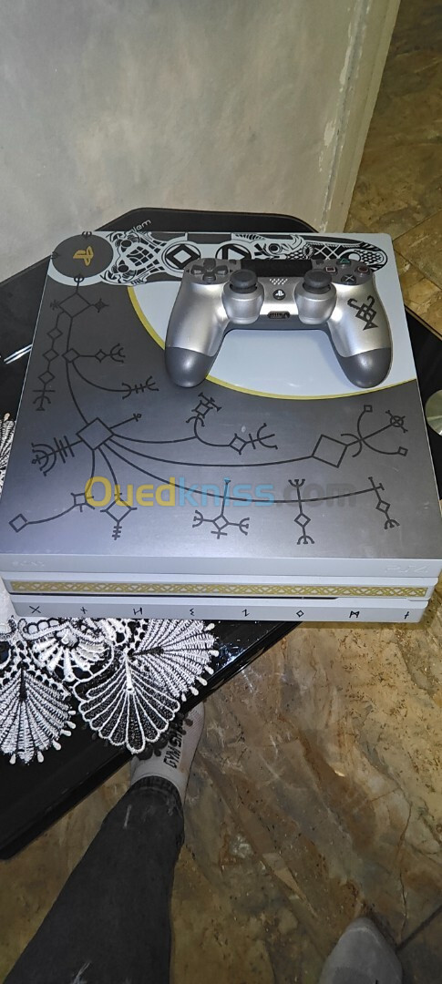 PS4 pro 1tera  édition limitée god of war 