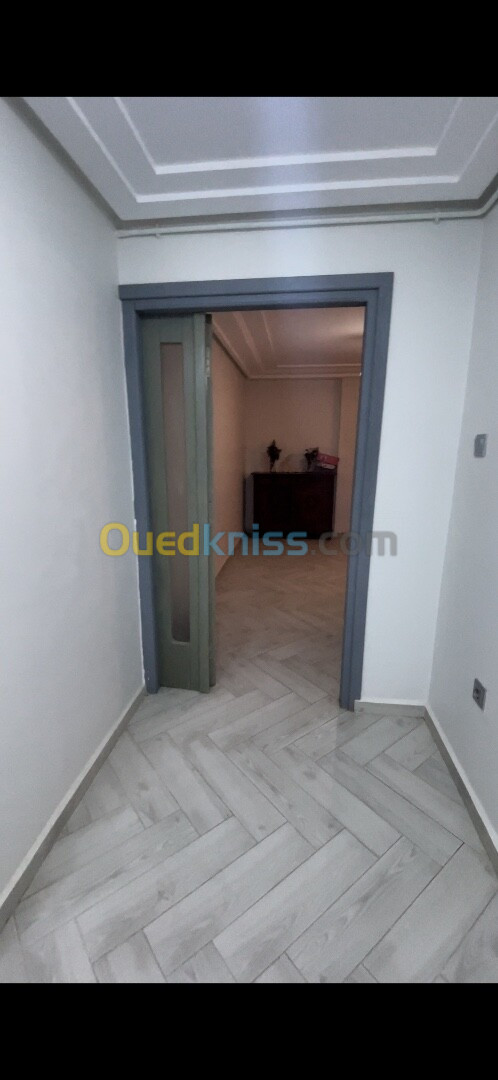 Location Appartement F4 Alger Bordj el bahri