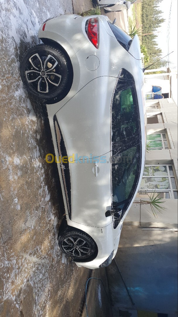 Renault Clio 4 2019 Limited 2