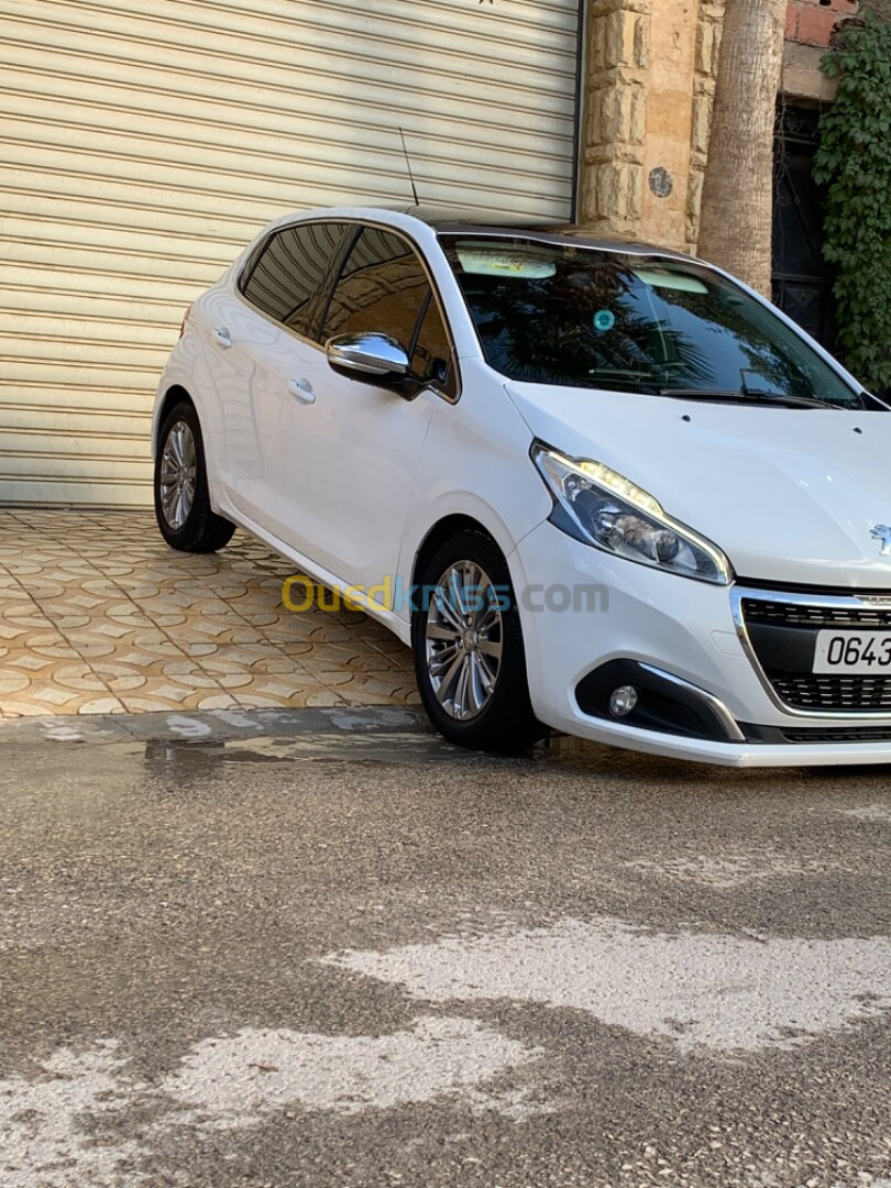 Peugeot 208 2018 Allure Facelift