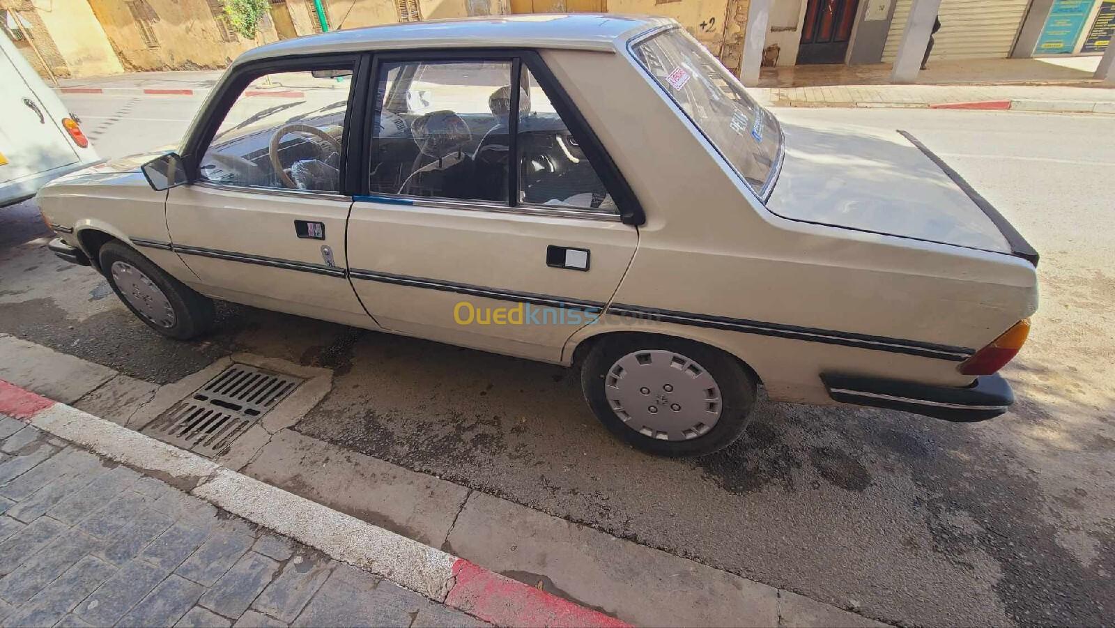 Peugeot 305 1983 305