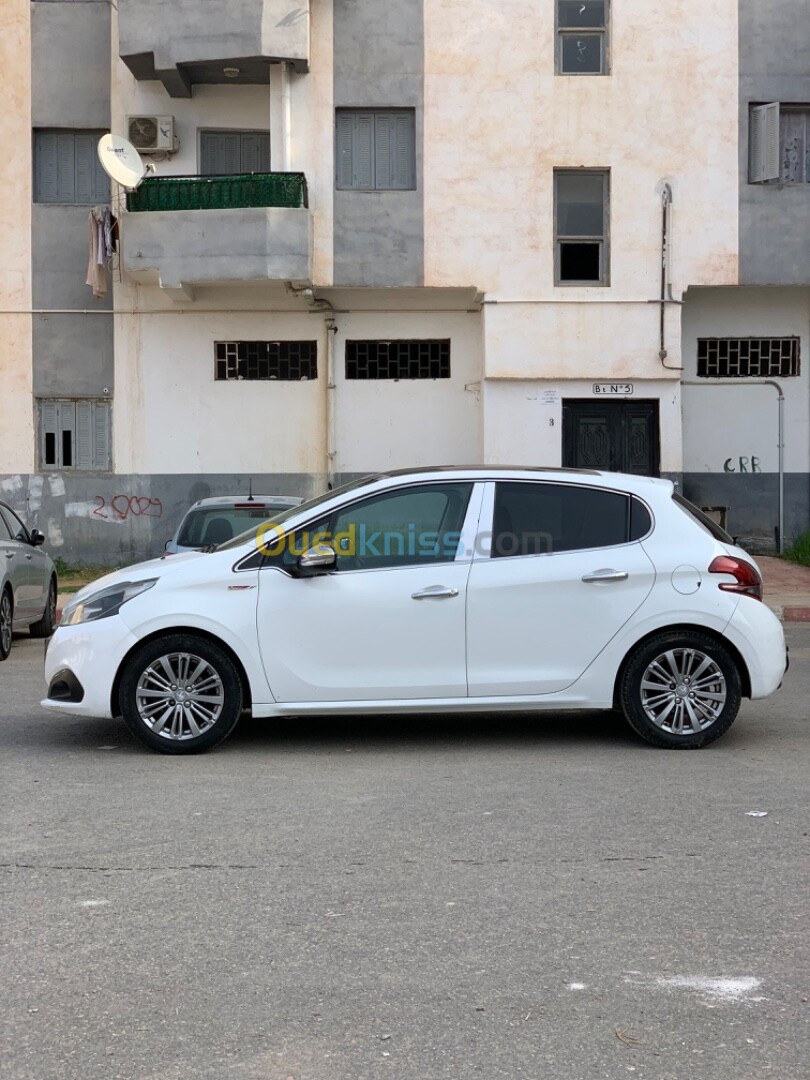 Peugeot 208 2016 Allure