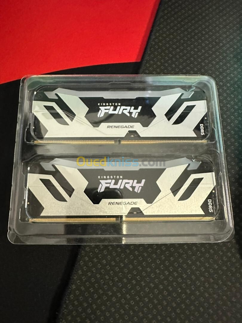 Kingston FURY Renegade DDR5 RGB Memory 4 x 16 go