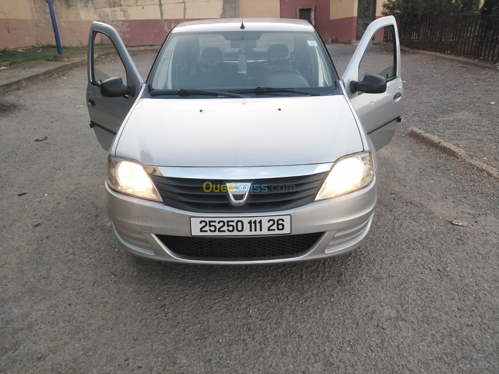 Dacia Logan 2011 لوقان