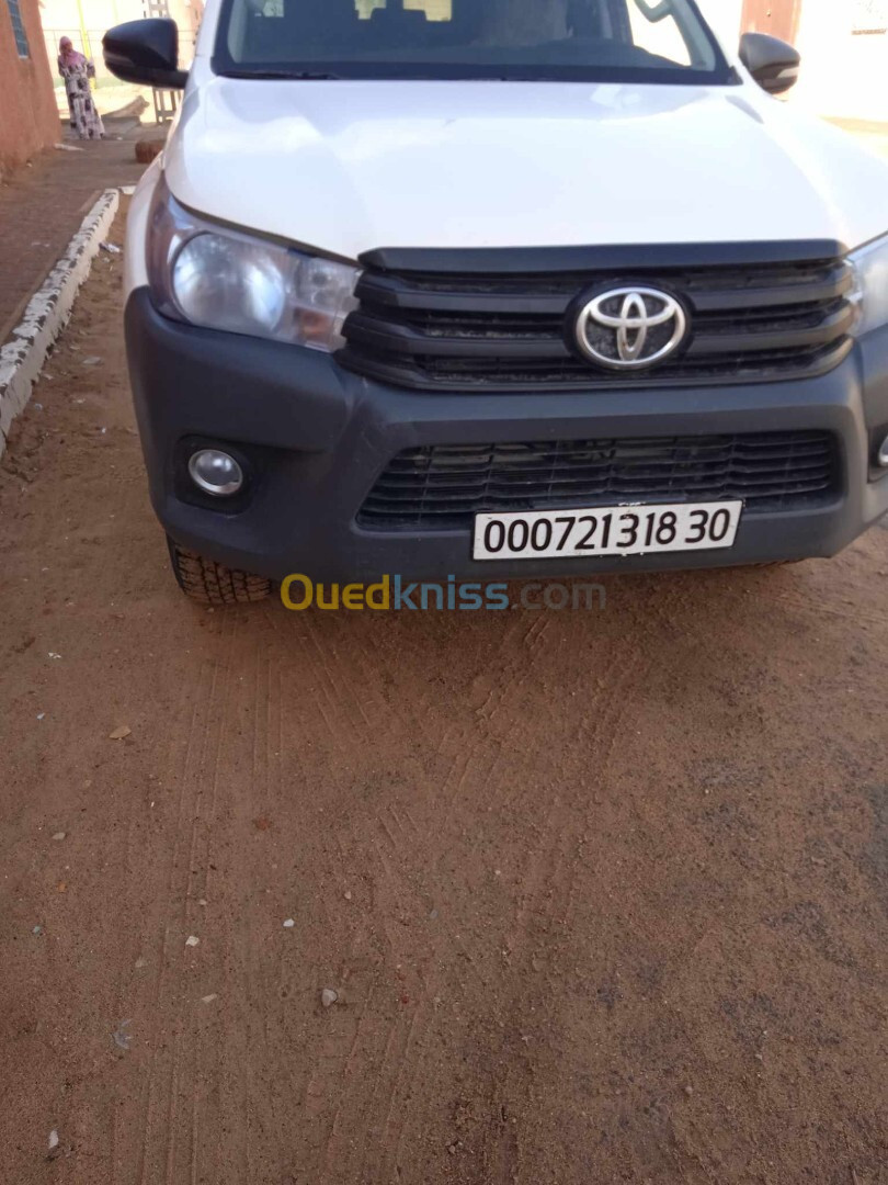 Toyota Hilux 2018 revo4*4